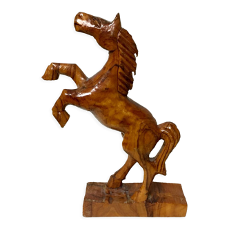 Cheval cabré en bois