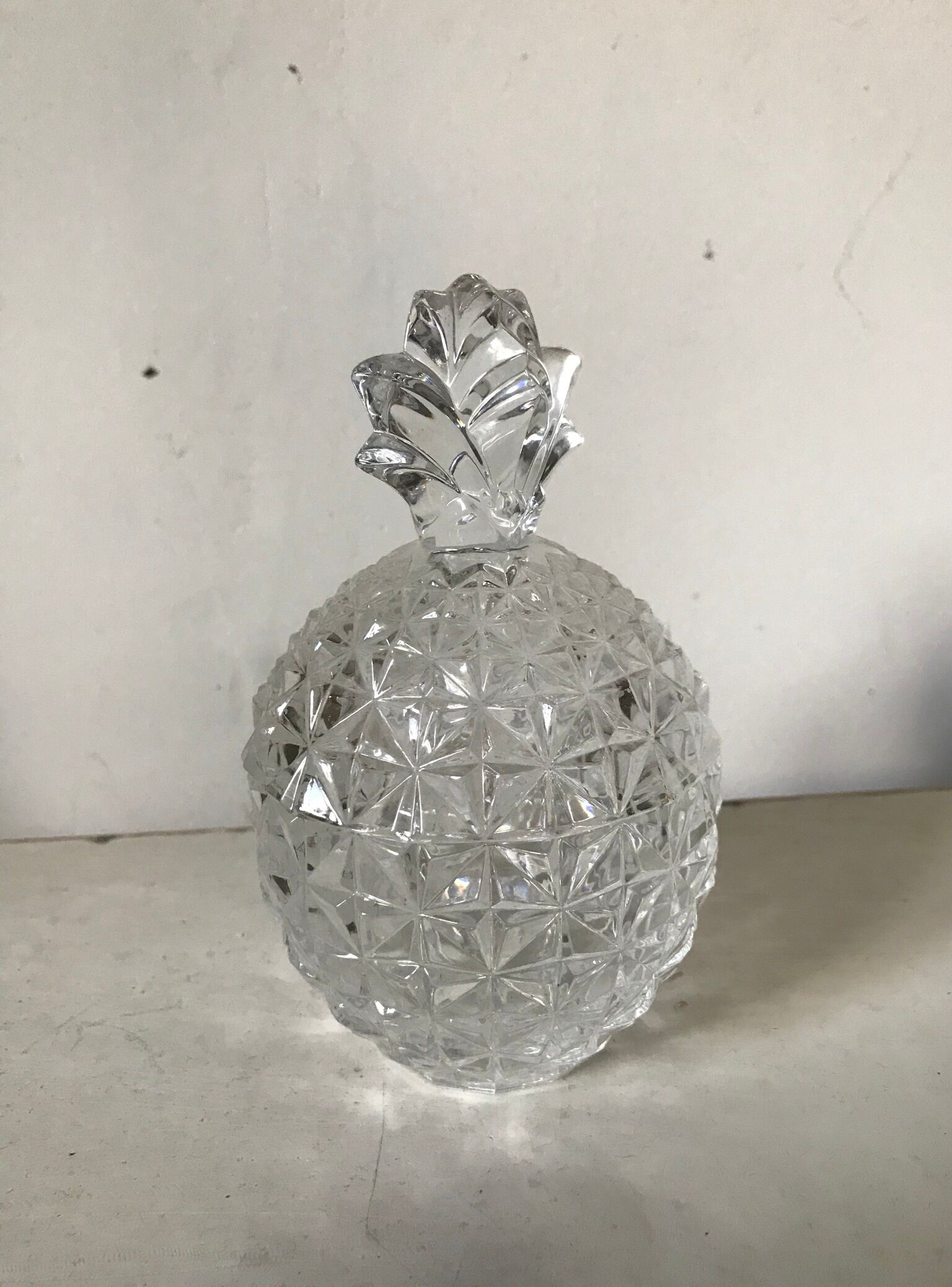 Crystal pineapple candy box