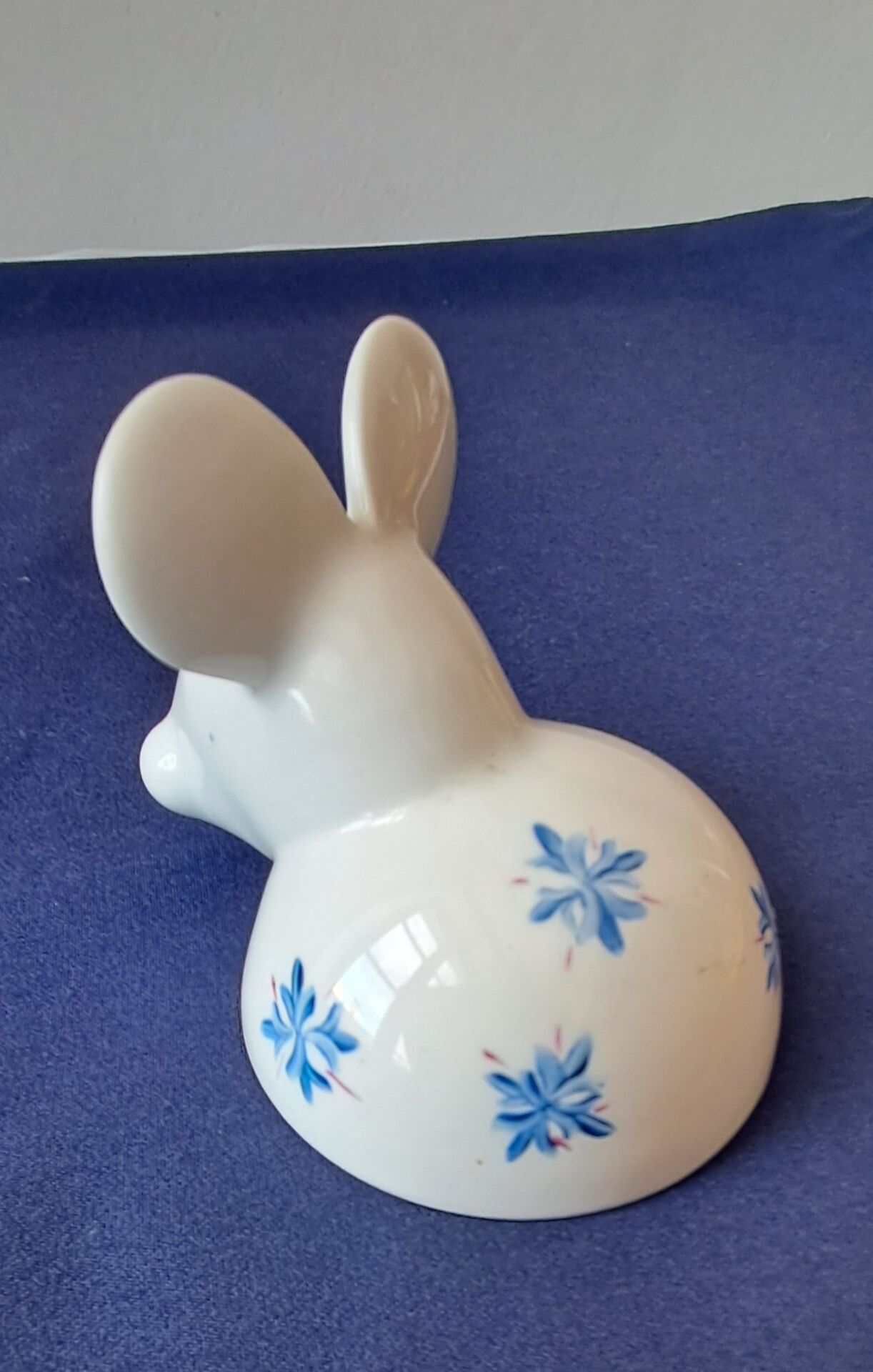 Salt cellar or porcelain salt shaker. Zoomorphic figurine of a mouse.