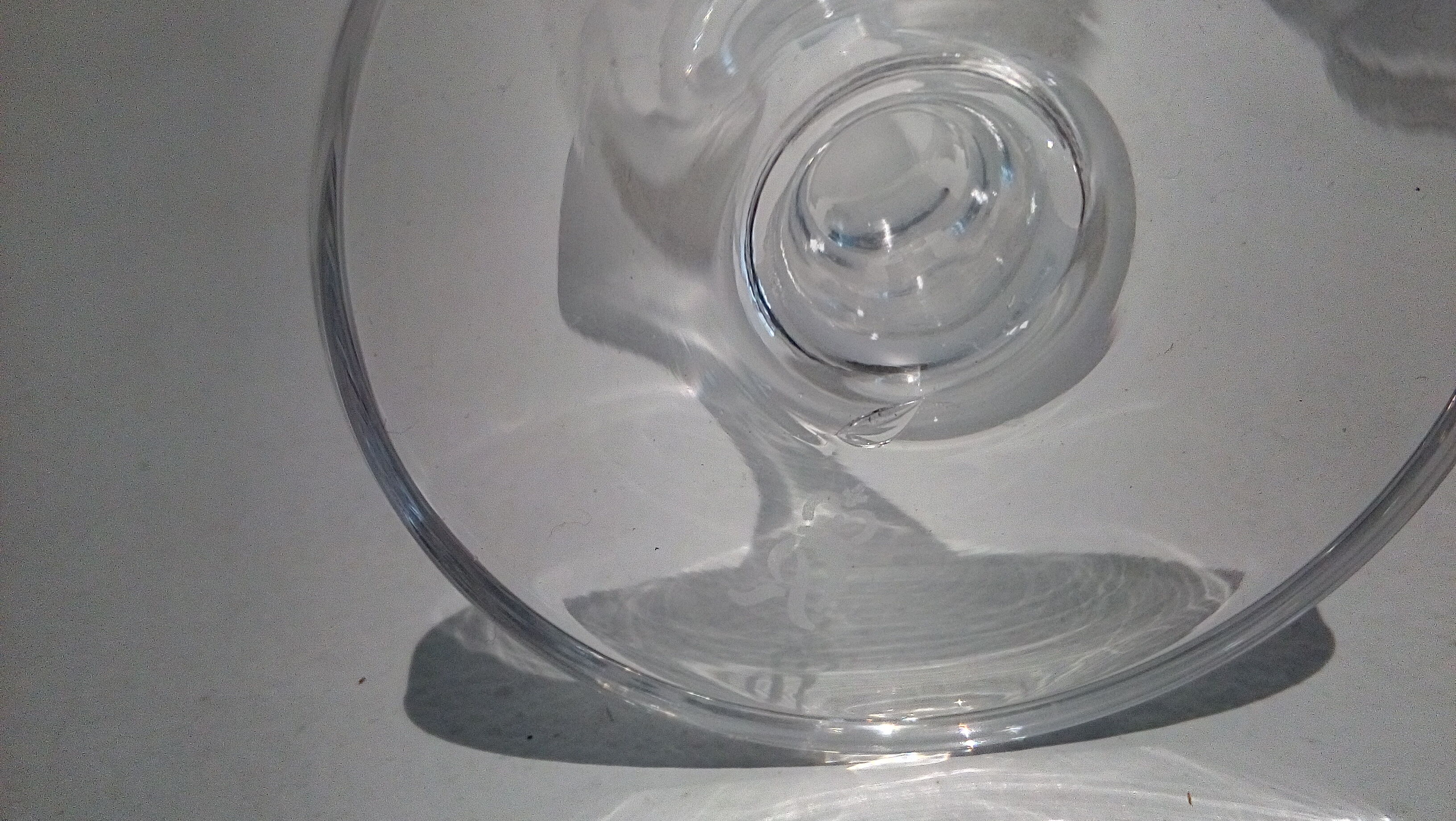 Crystal champagne flutes