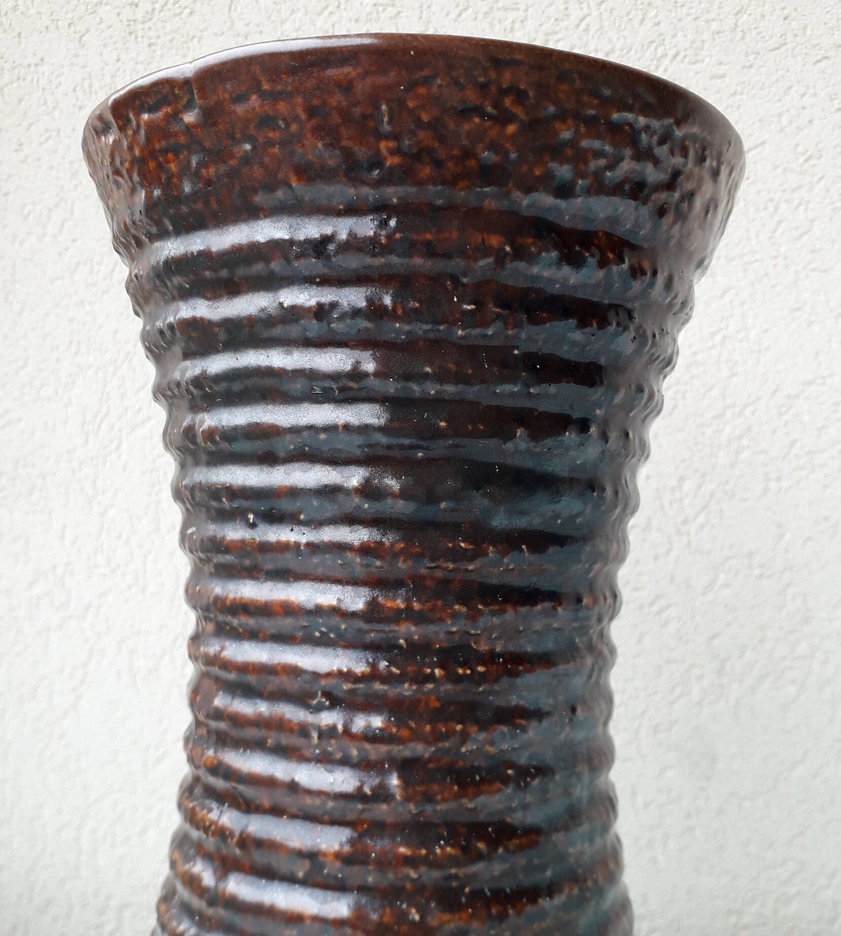 Vetter ceramic vase