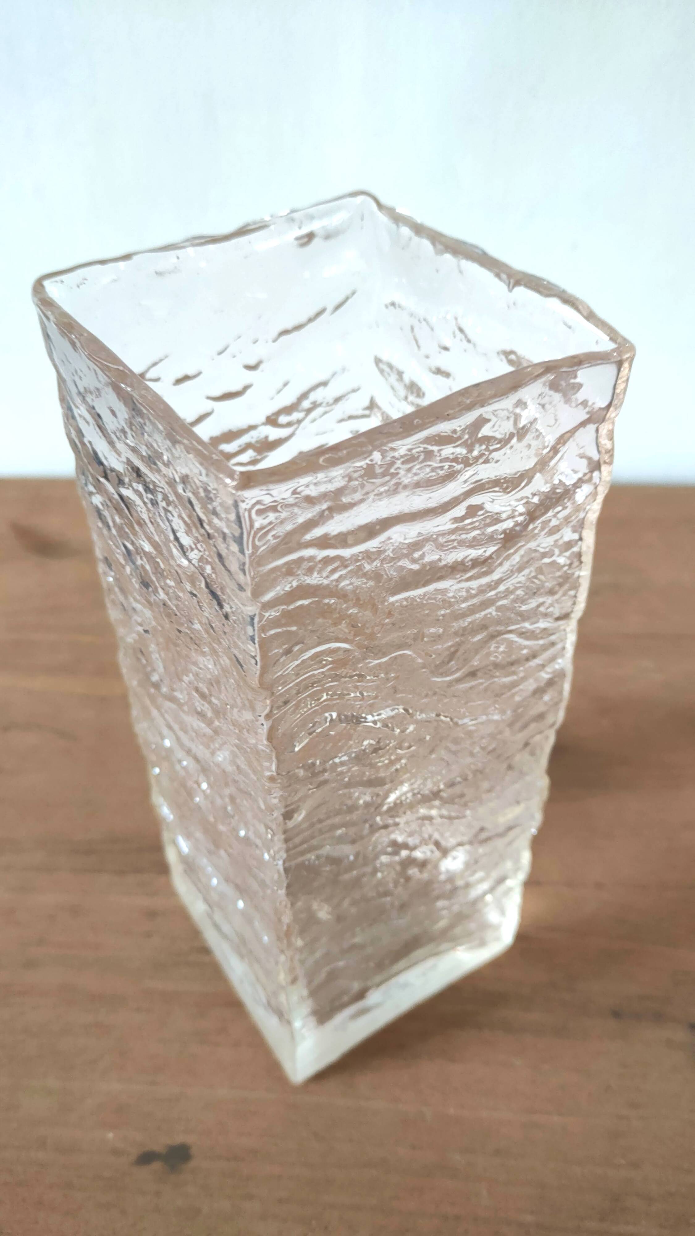 Bubble glass vase design from the 70s