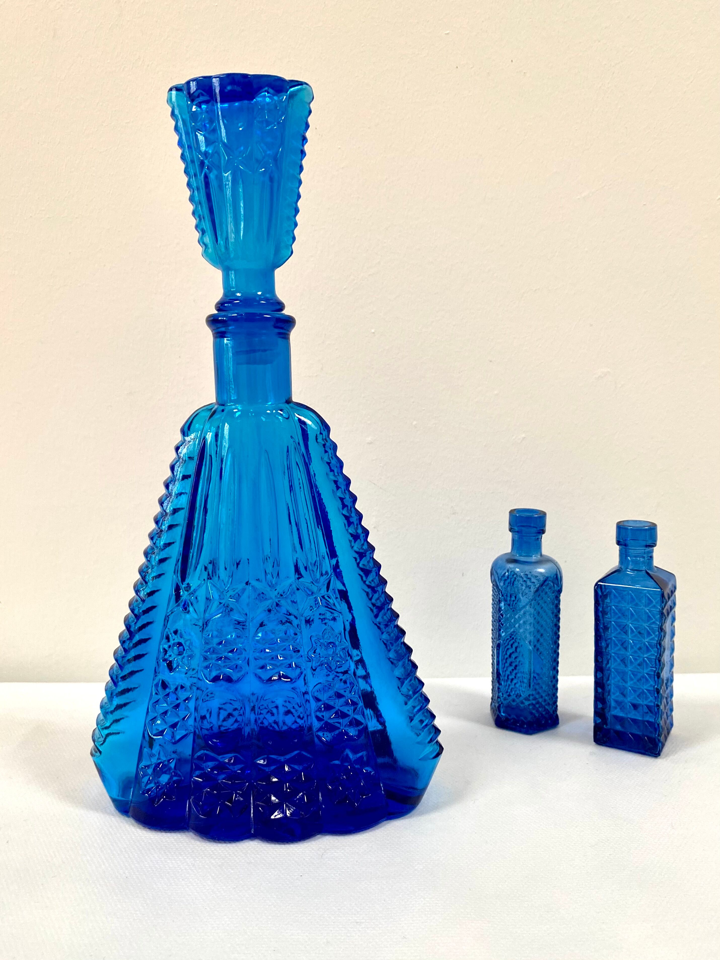Carafe Empoli en verre bleu outremer