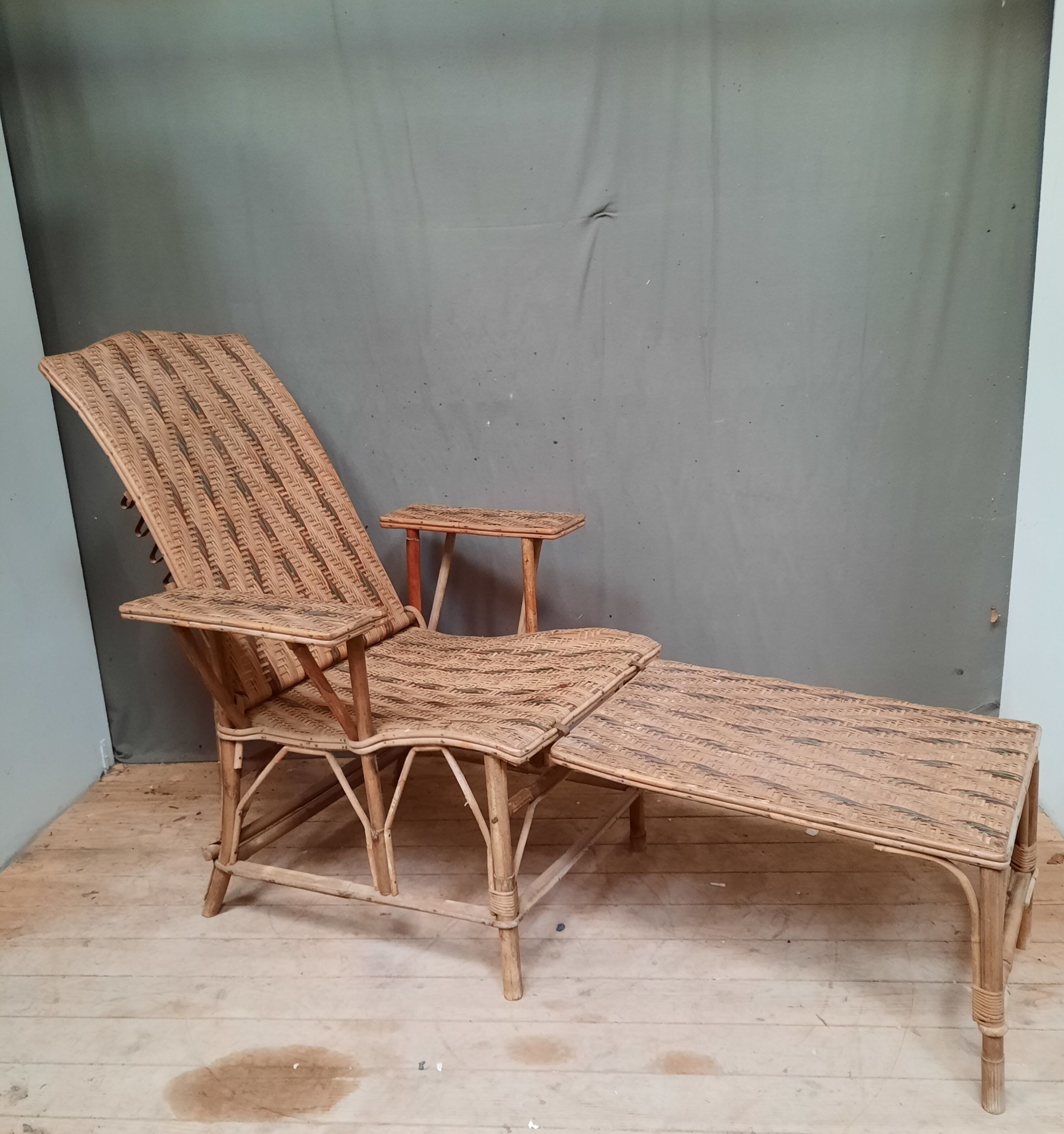 Chaise longue en osier d epoque 1900