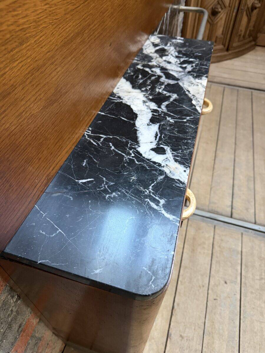 Large Art Deco entrance cloakroom
