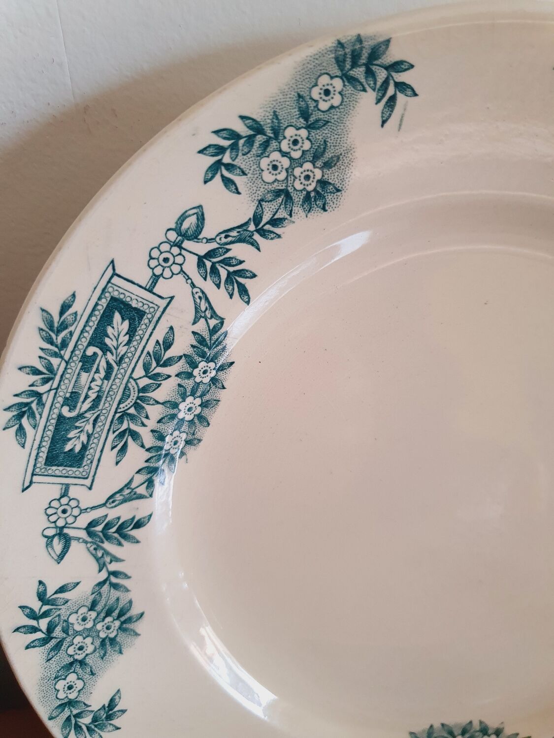 Longchamps plates
