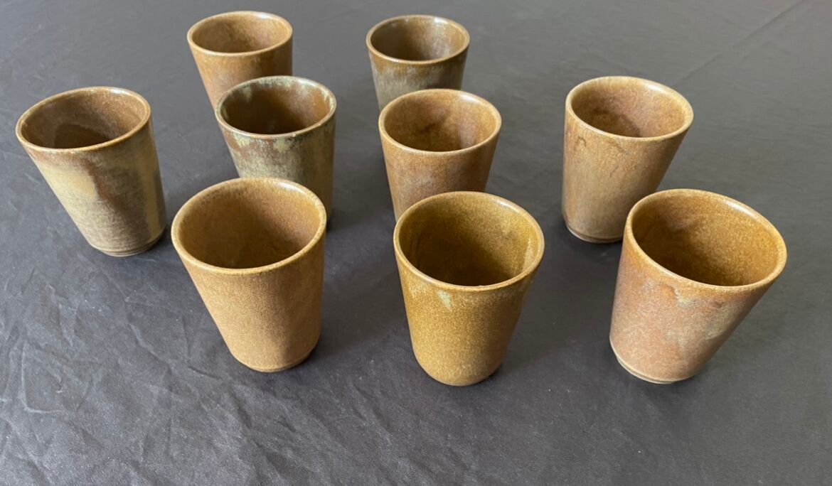 Digoin sandstone cups