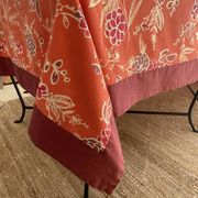 Nappe à l' imprimé floral avec plate bande- Linvosges - coton - 140x150 cm