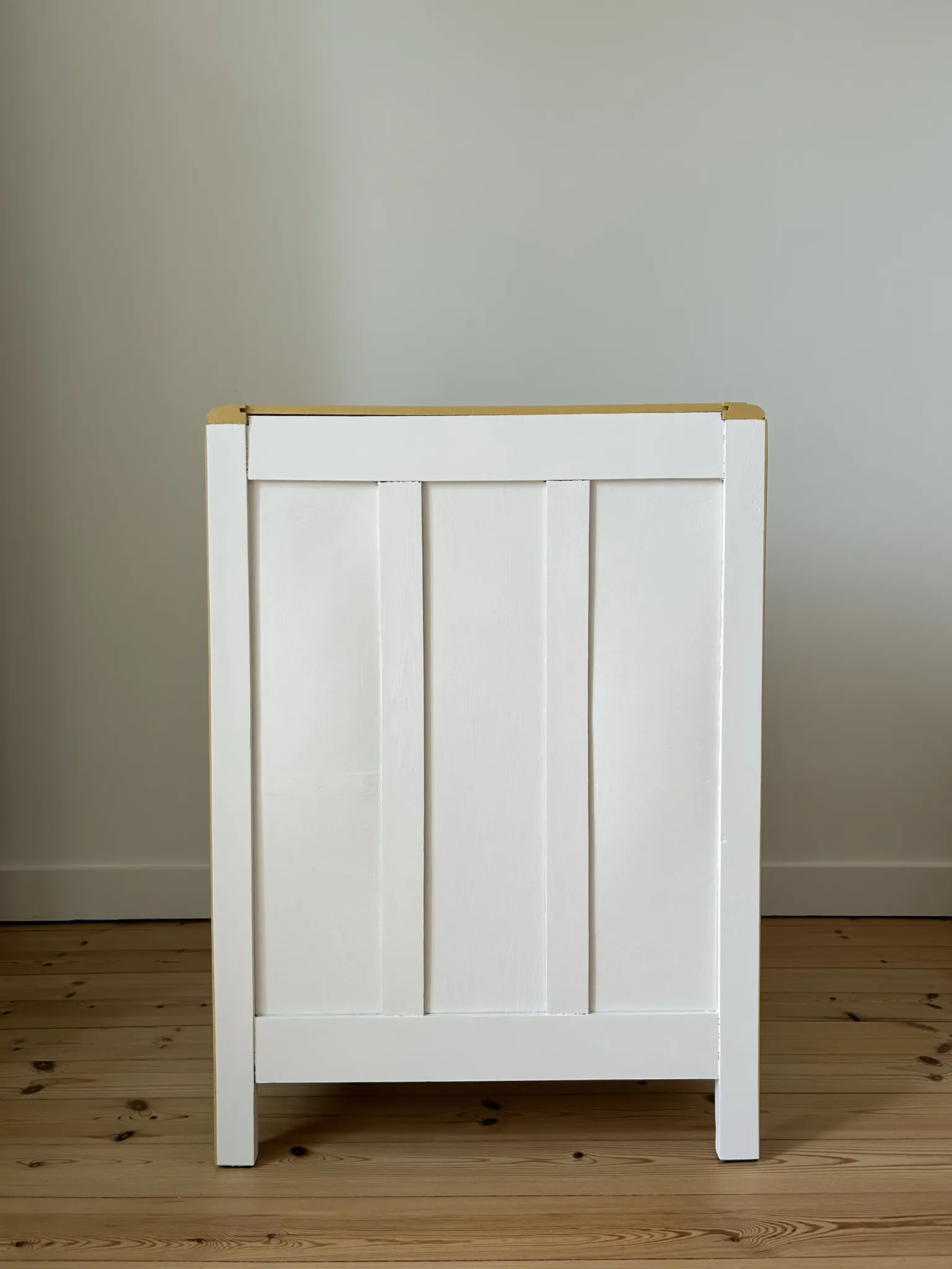 Painted wooden sideboard (renovated)