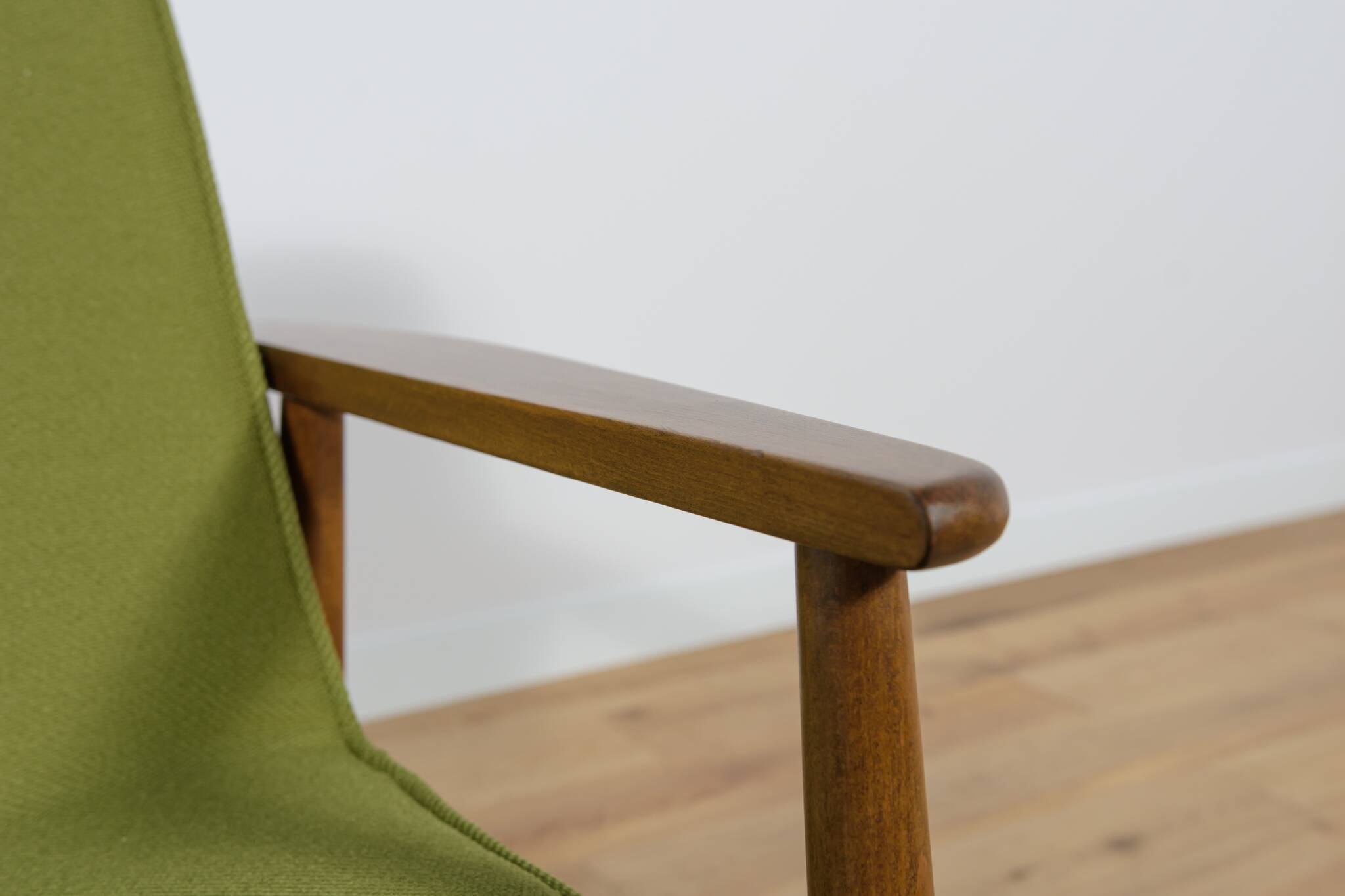 Model 300-192 Armchair by Juliusz Kedziorek from Goscinska Furniture Factory, 1970s