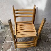 Série de 6 chaises XXème en chêne verni