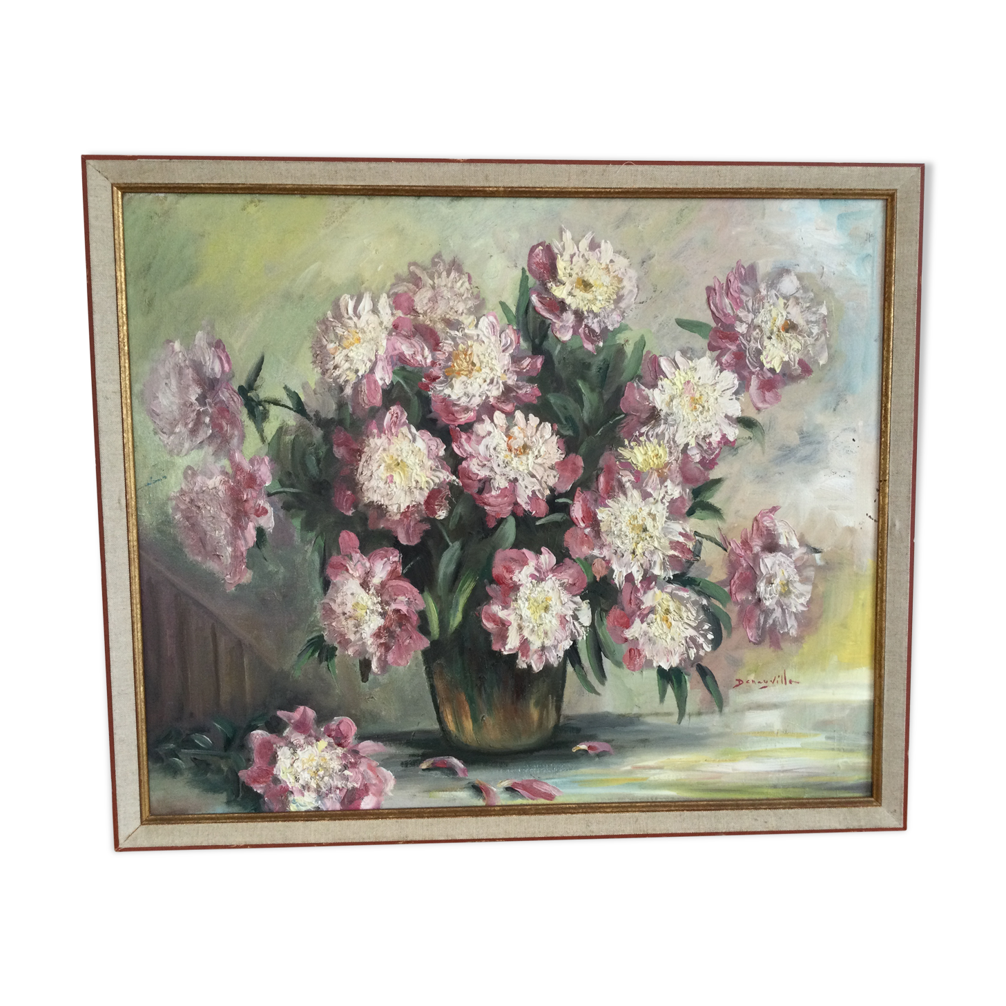 Ancient table bouquet of peonies