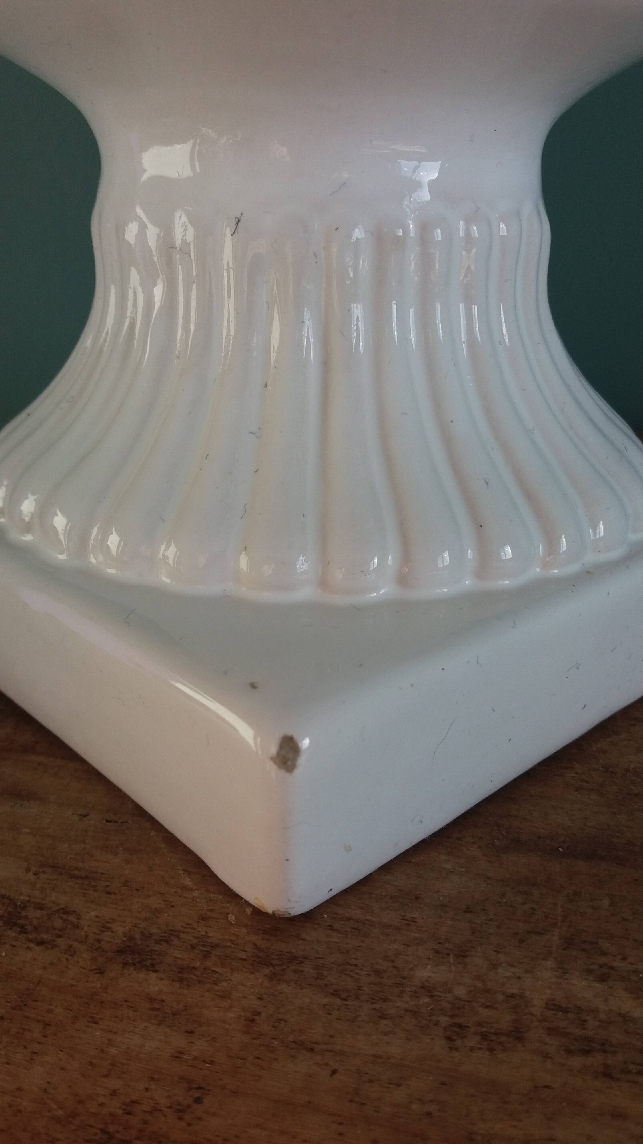 Médicis planter pot vase Saint Clément France Pompadour