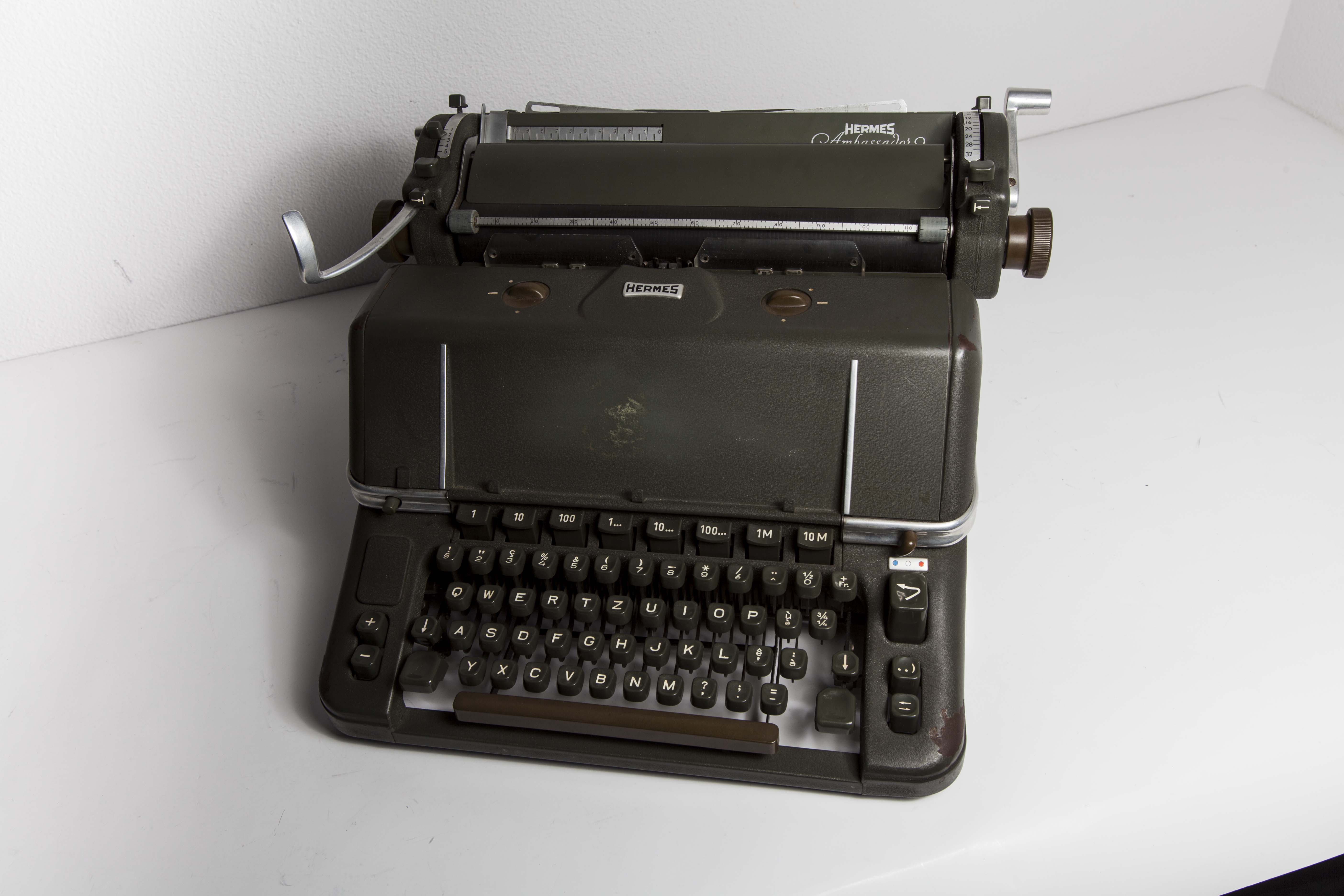 Hermes ambassador typewriter, 1952