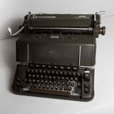 Hermes ambassador typewriter, 1952