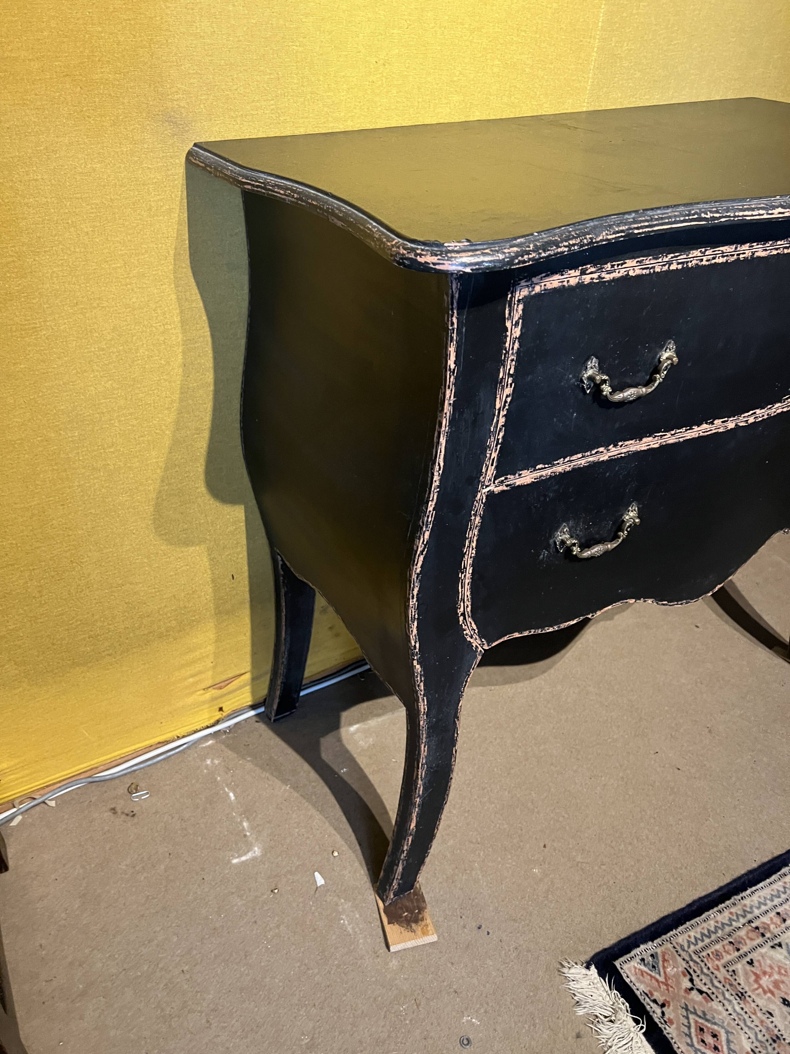 Commode de Style néo-Louis XV , laquée en noir , 2 tiroirs