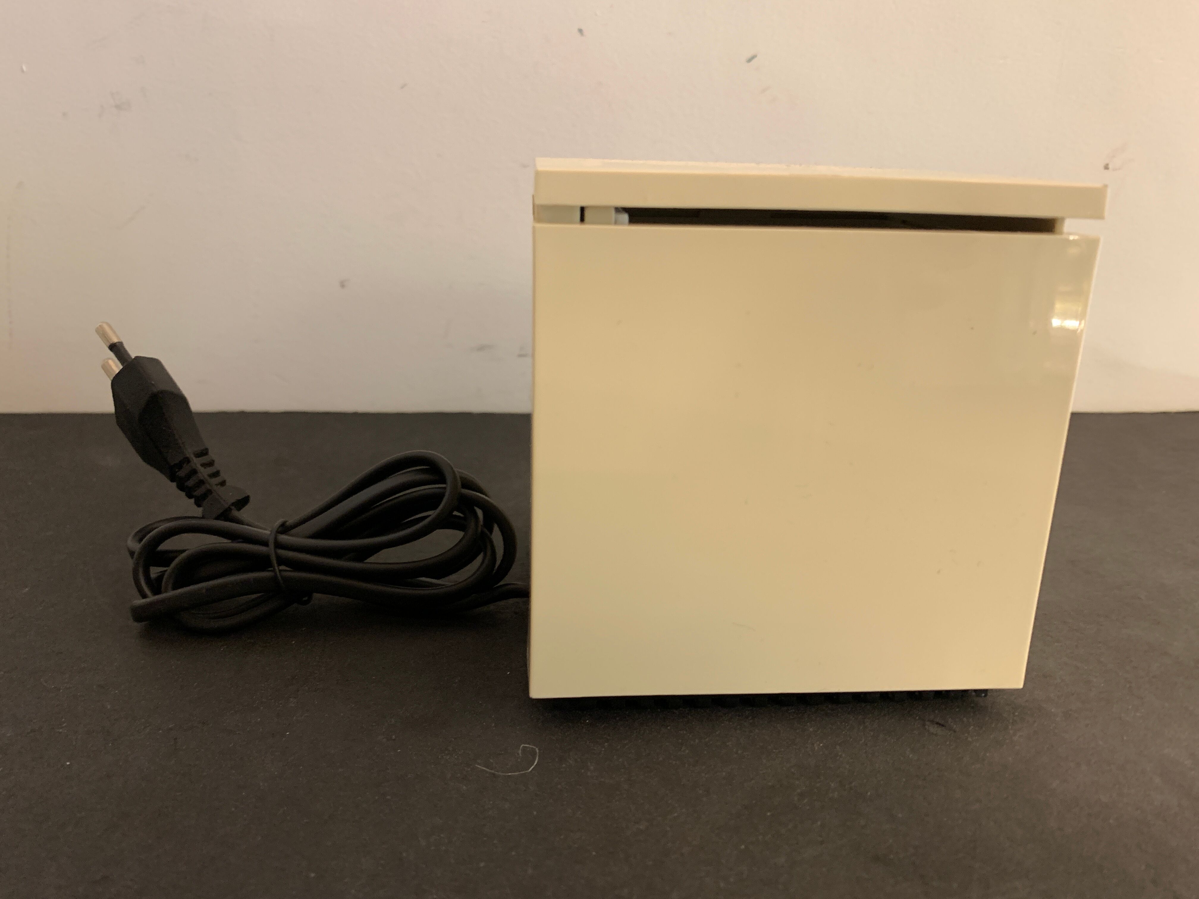 Italian cube lamp Cuboluce, first edition of 1972