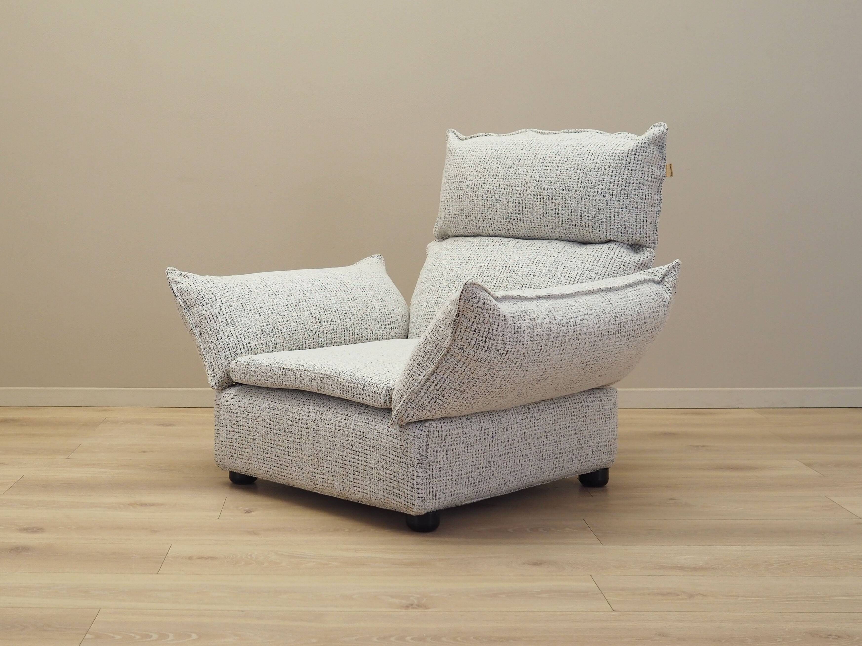Lounge armchair, Italian design, 1970s, production: Italy
