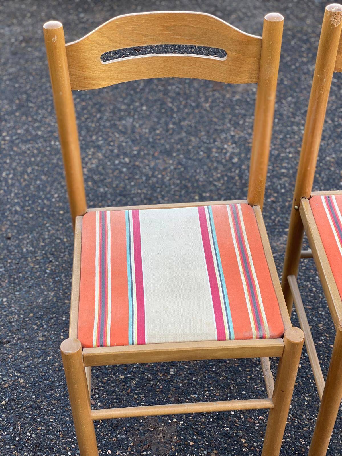 4 solid wood chairs with straw and fabric