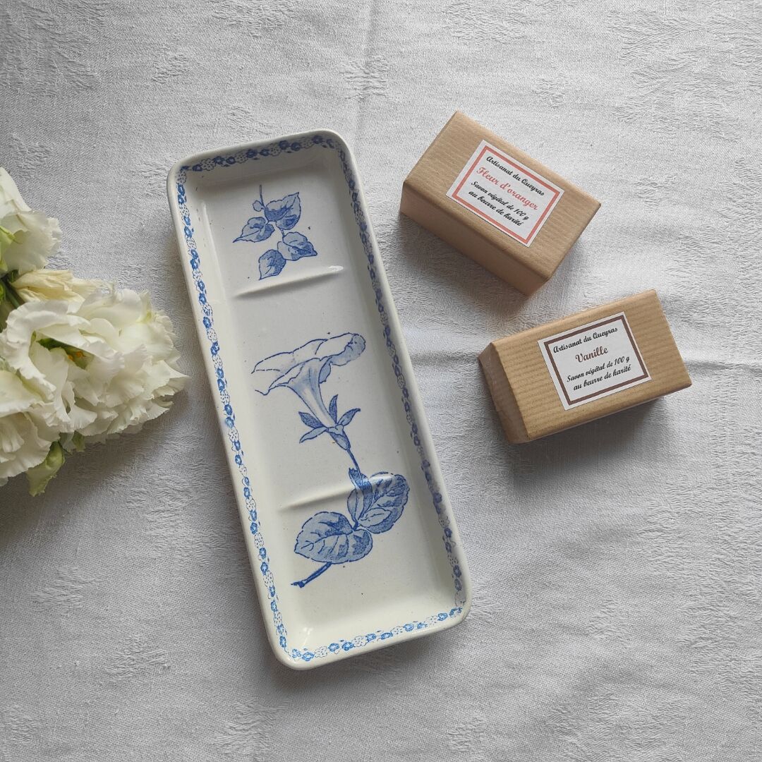 Clairefontaine iron earth soap holder