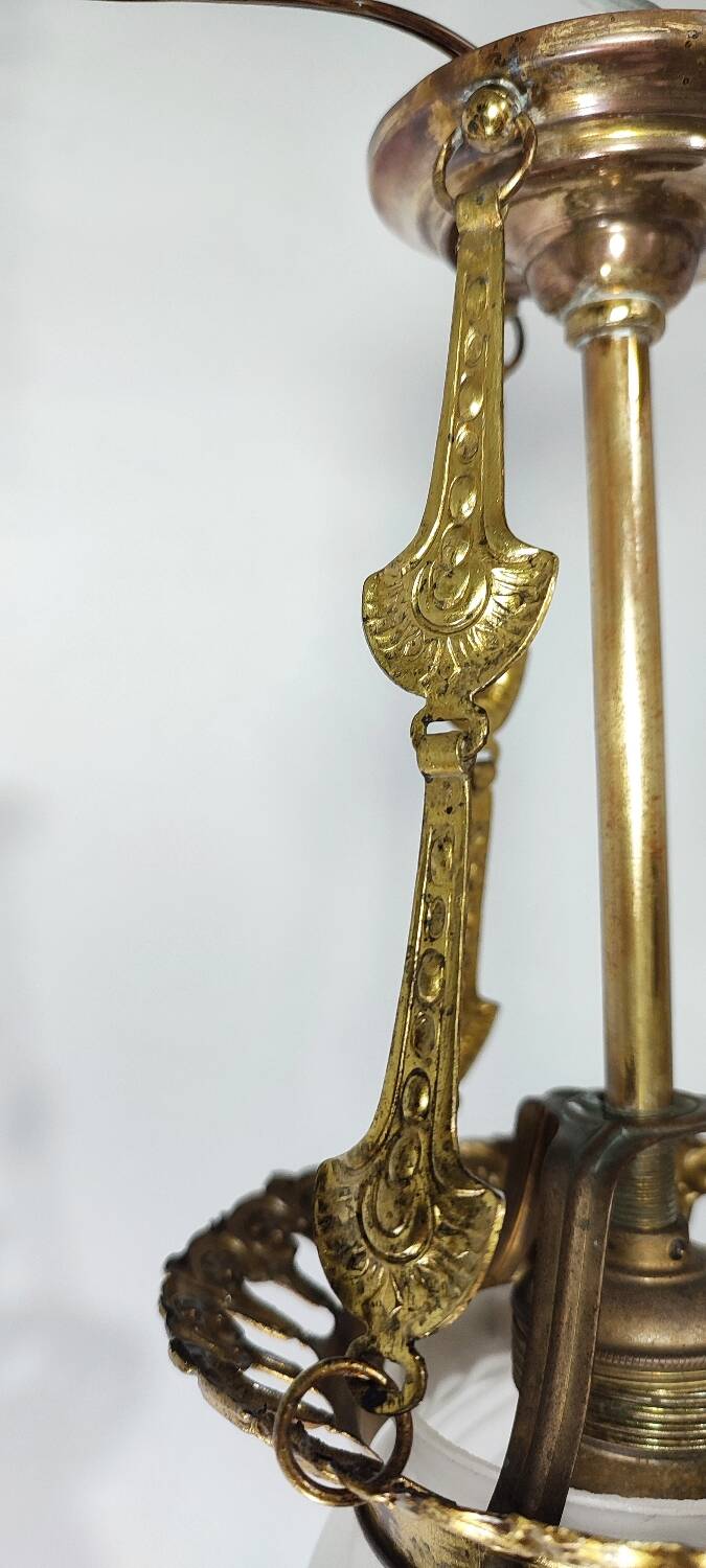 Lámpara de techo de latón. España, 1950s.