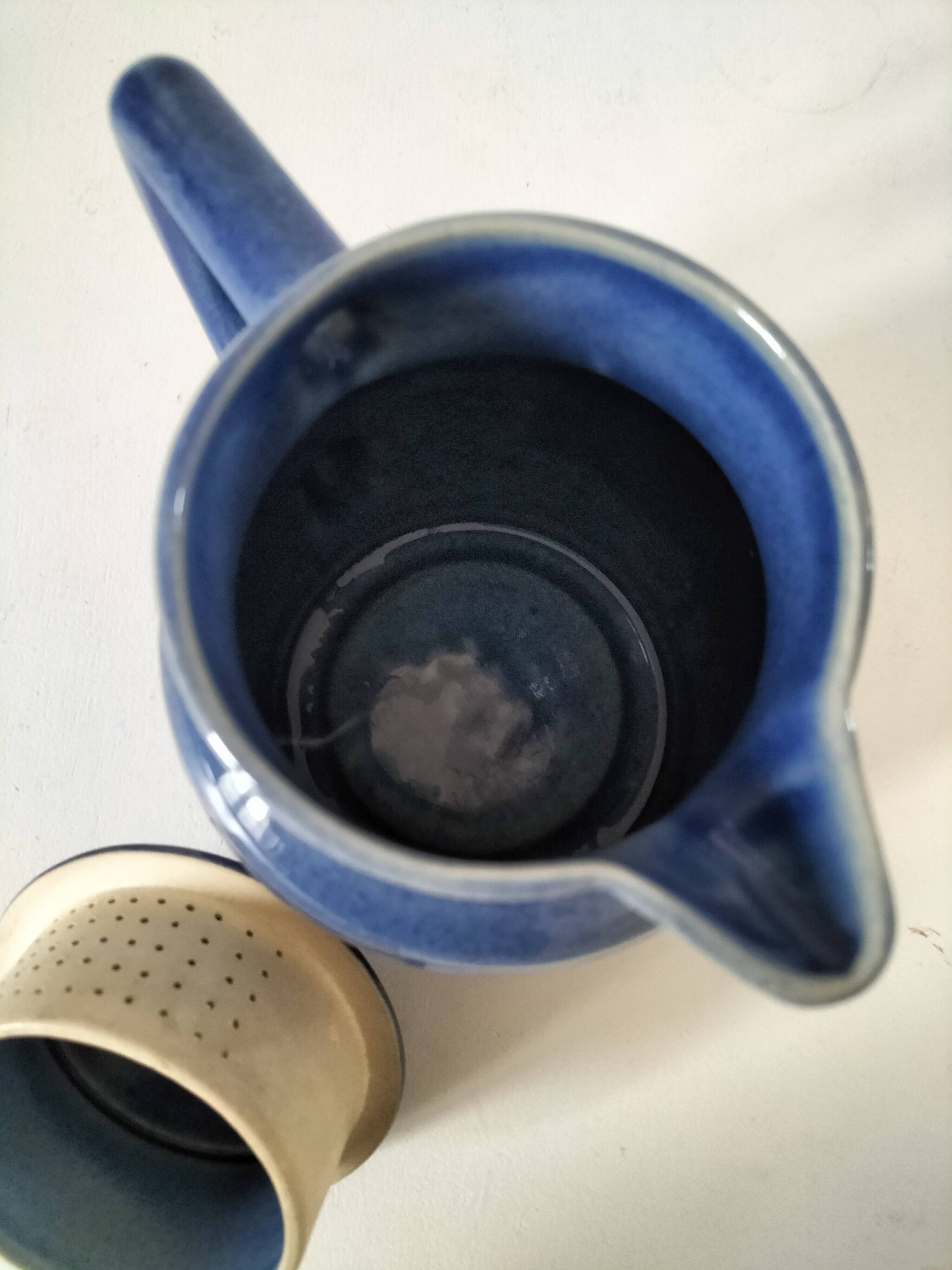 Blue speckled stoneware jug with integrated filter