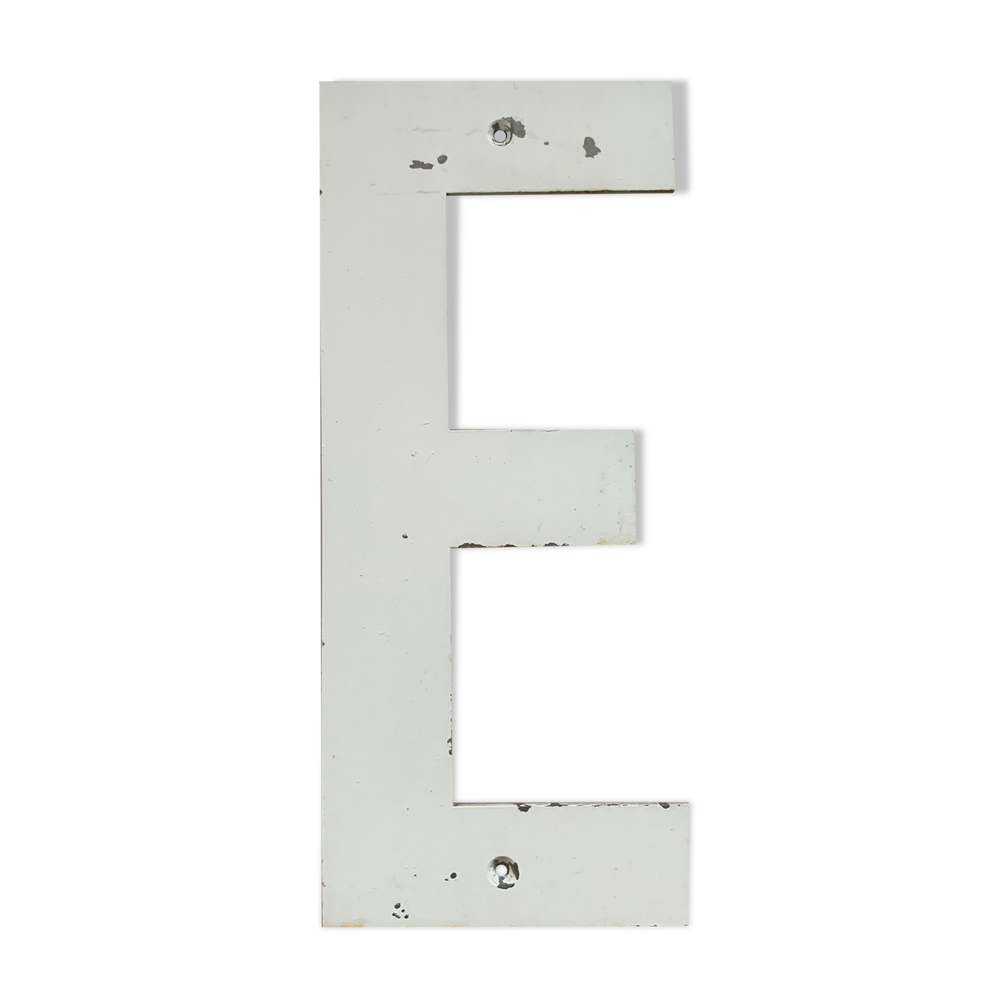 Lettre d’enseigne ancienne E
