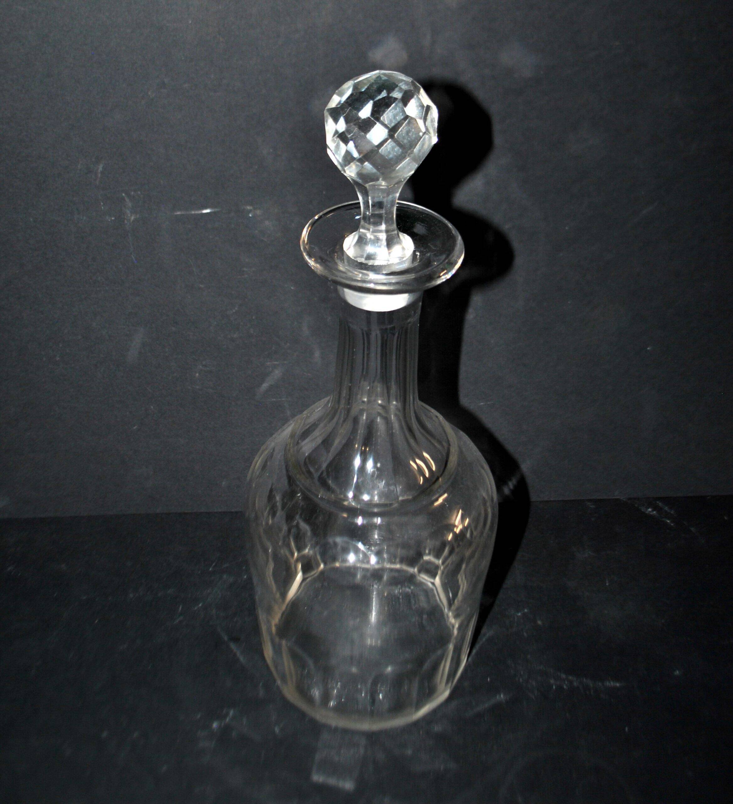 Vintage bistro carafe in cut glass with flat ribs H33cm