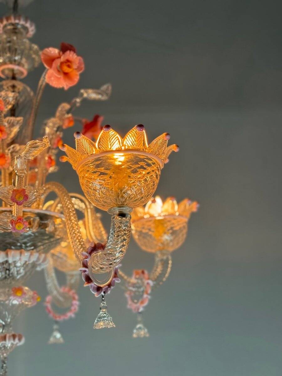 Venetian chandelier in colorless and pink Murano glass, 6 light arms circa 1940