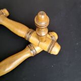 Antique extendable wall coat rack, accordion, 9 hooks.