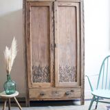 Armoire parisienne décor floral peint à la main