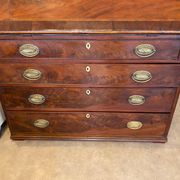 Bureau scriban anglais xixeme acajou avec tiroirs ferrures bronze boutons en os
