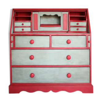 Vintage dresser