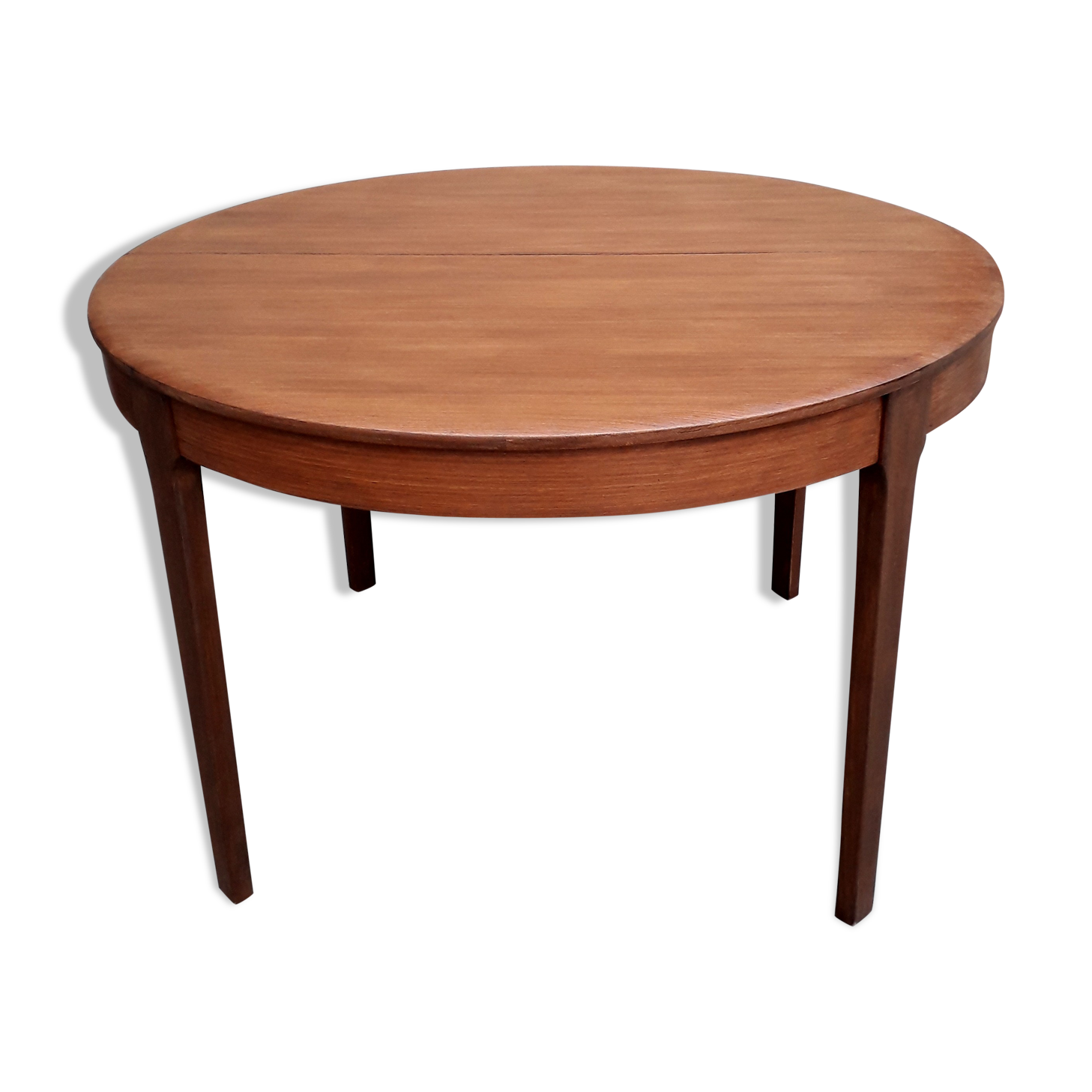 Scandinavian table