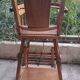 Chaise haute en bois pour bébé vintage