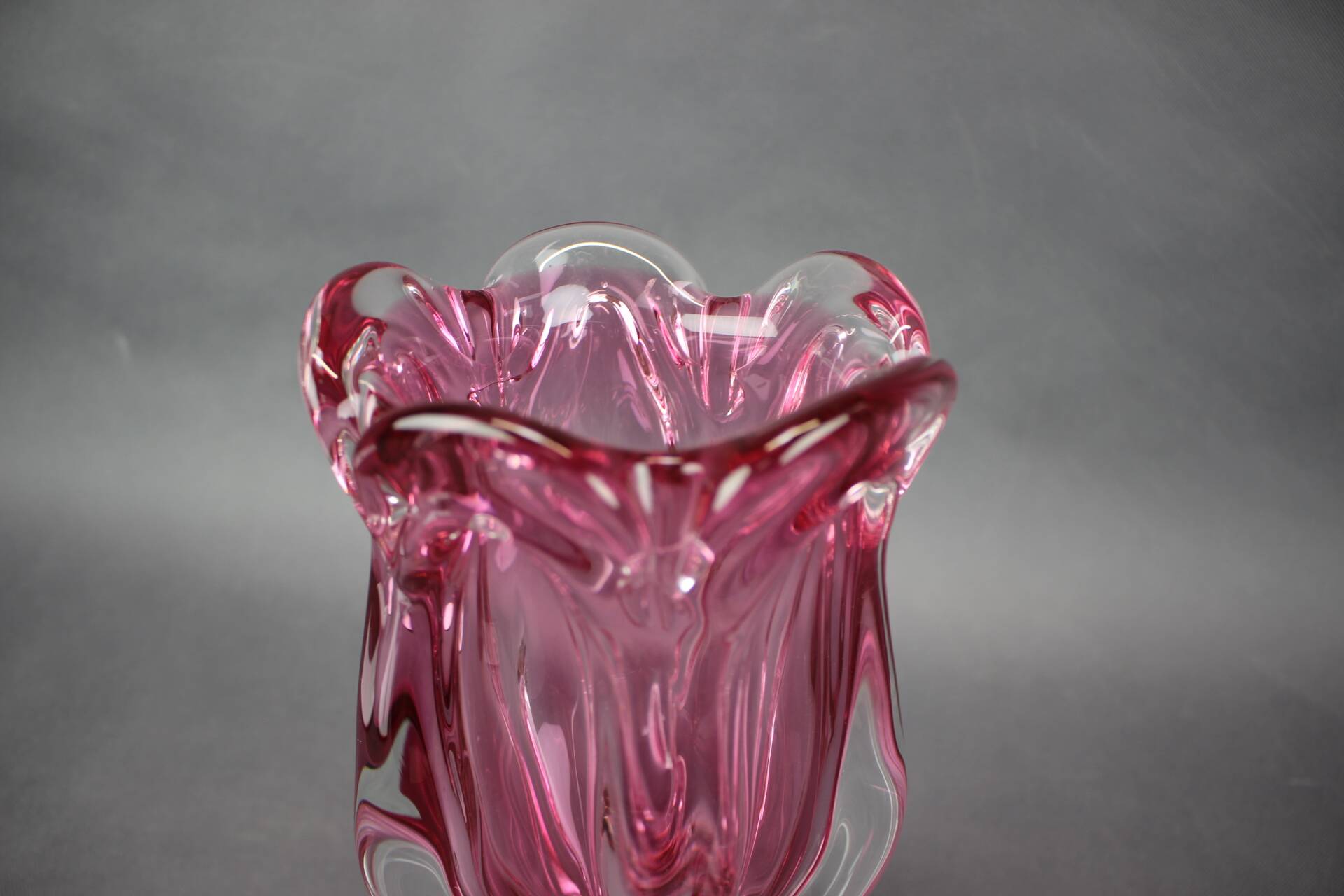 Mid-century pink art glass vase by Josef Hospodka, Czechoslovakia, 1960s.