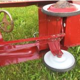 Pedal car