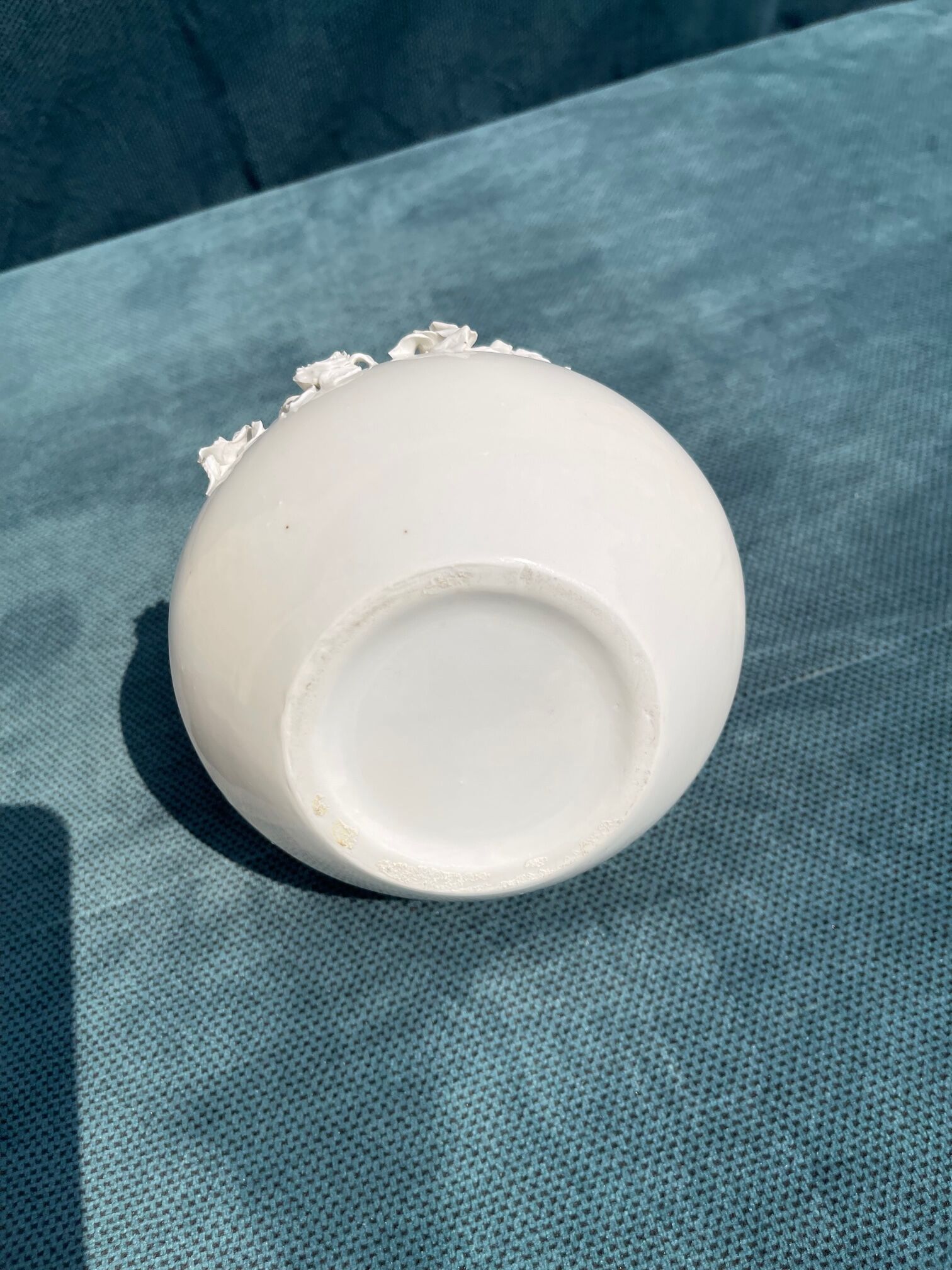 3D white vase with embossed roses