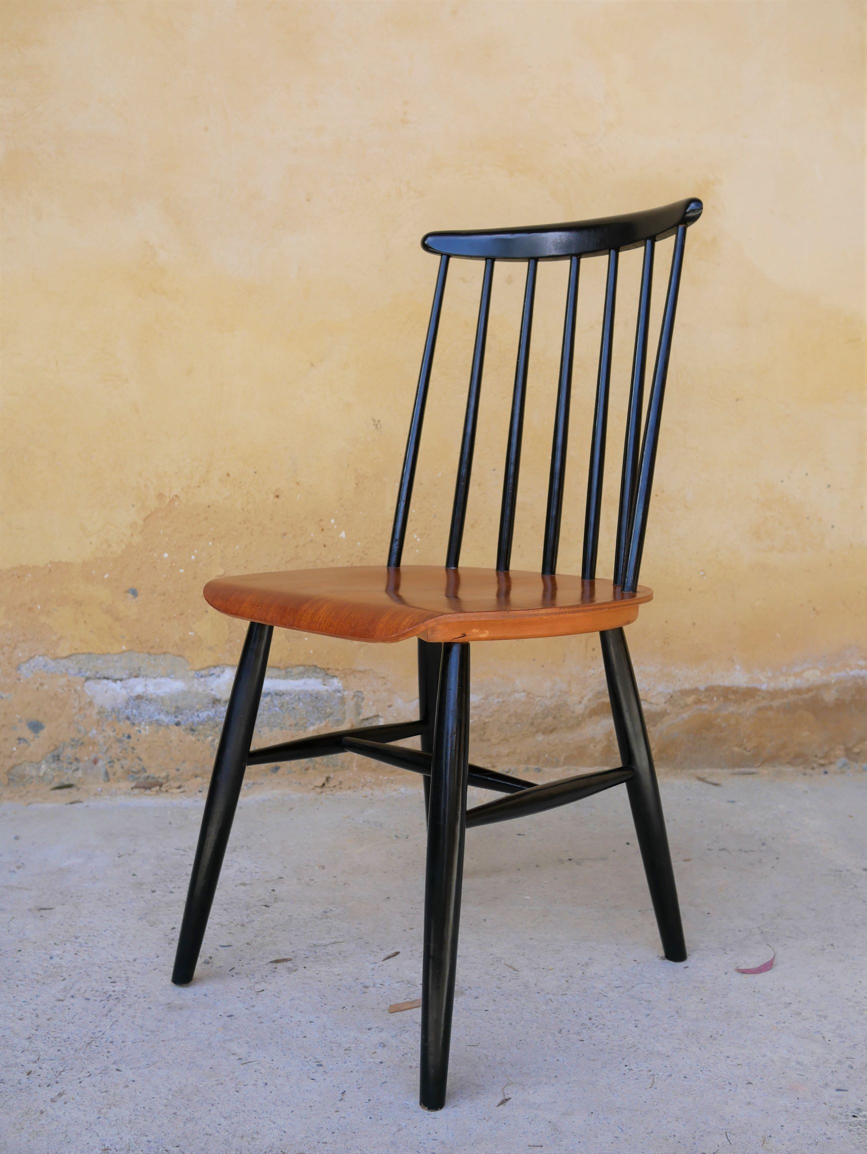 Chaise scandinave par I.Tapiovaara modèle « Fanett »