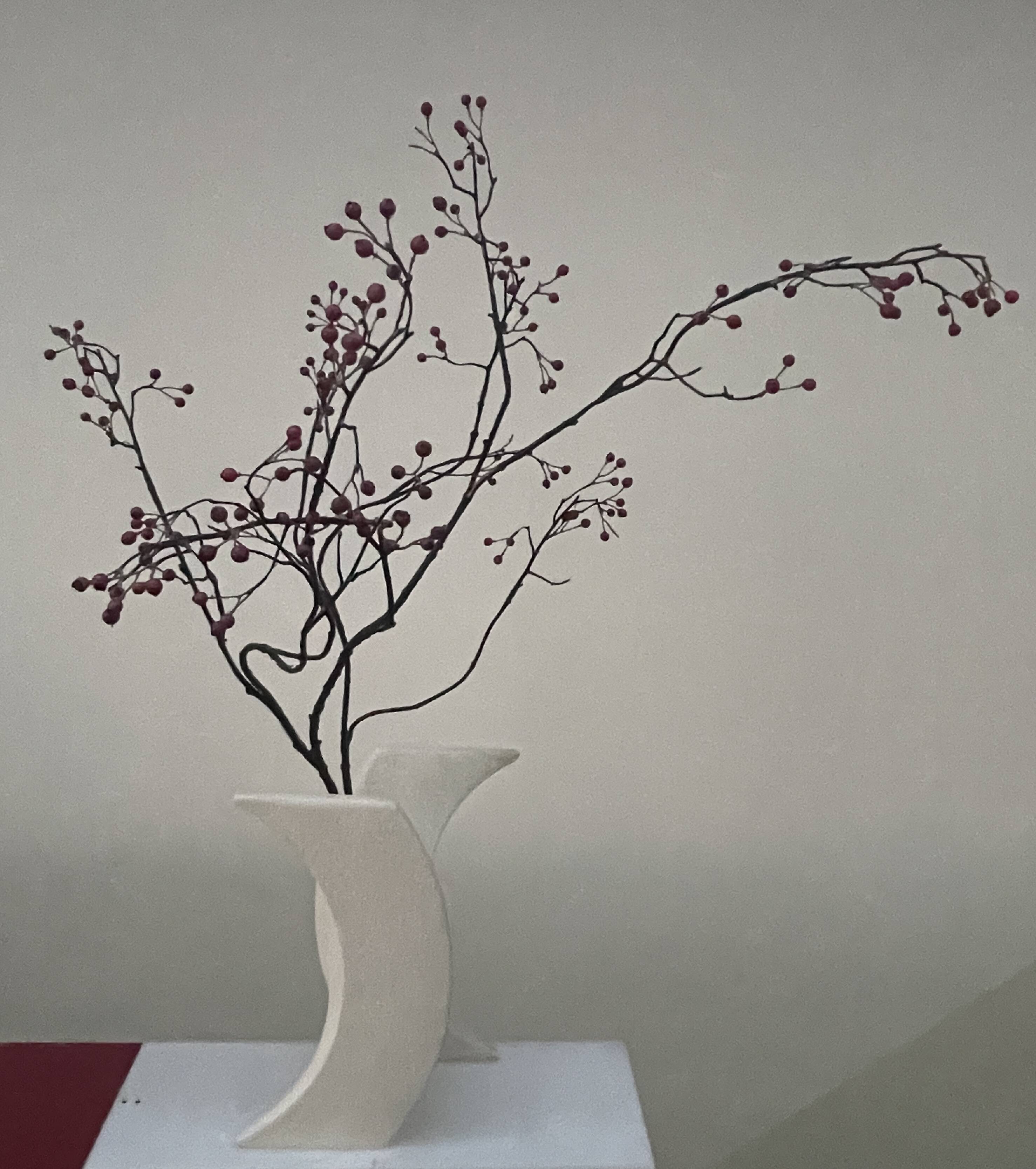 white vase Sculptural Wave -Ceramic - Roberto Rigon - Italy - 1960-70