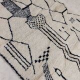 Handmade moroccan berber rug 278 x 150 cm