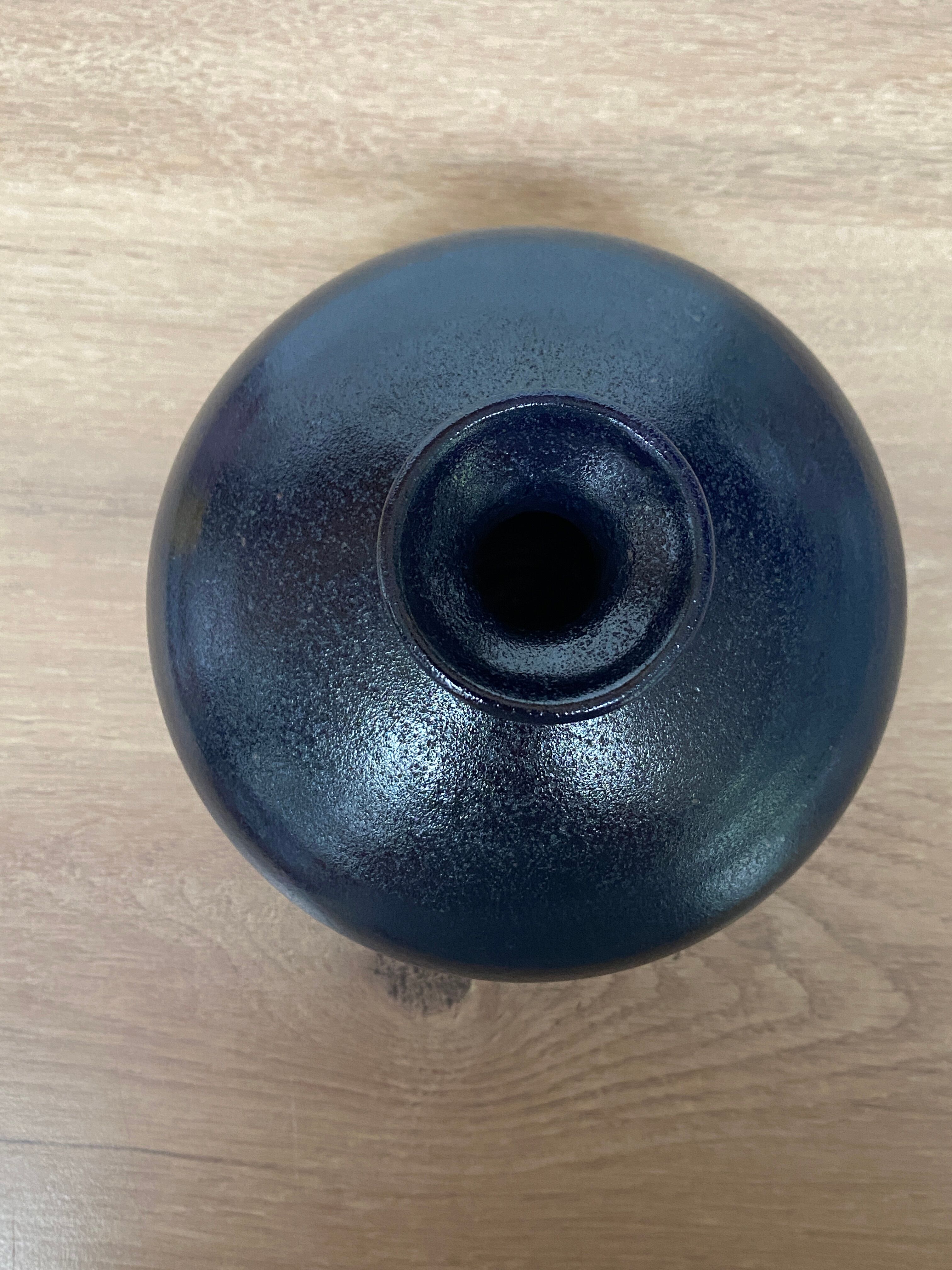 Vase en grès vernissé