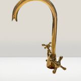 Solid brass faucet