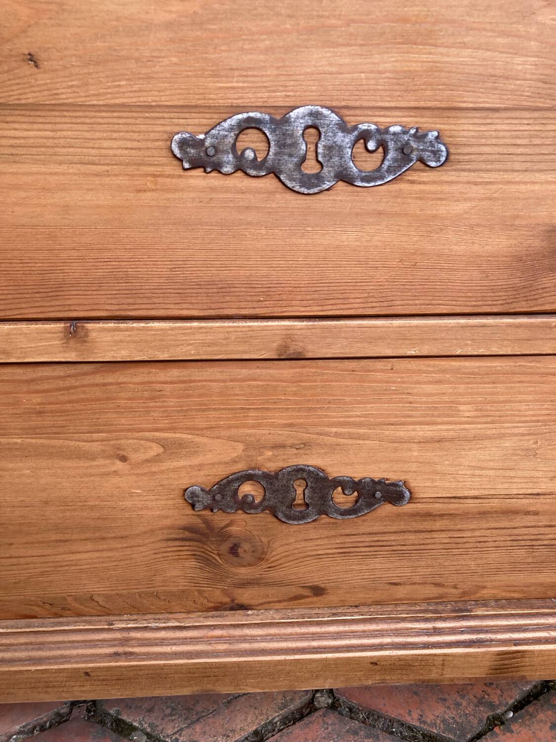 Antique pine chest of drawers