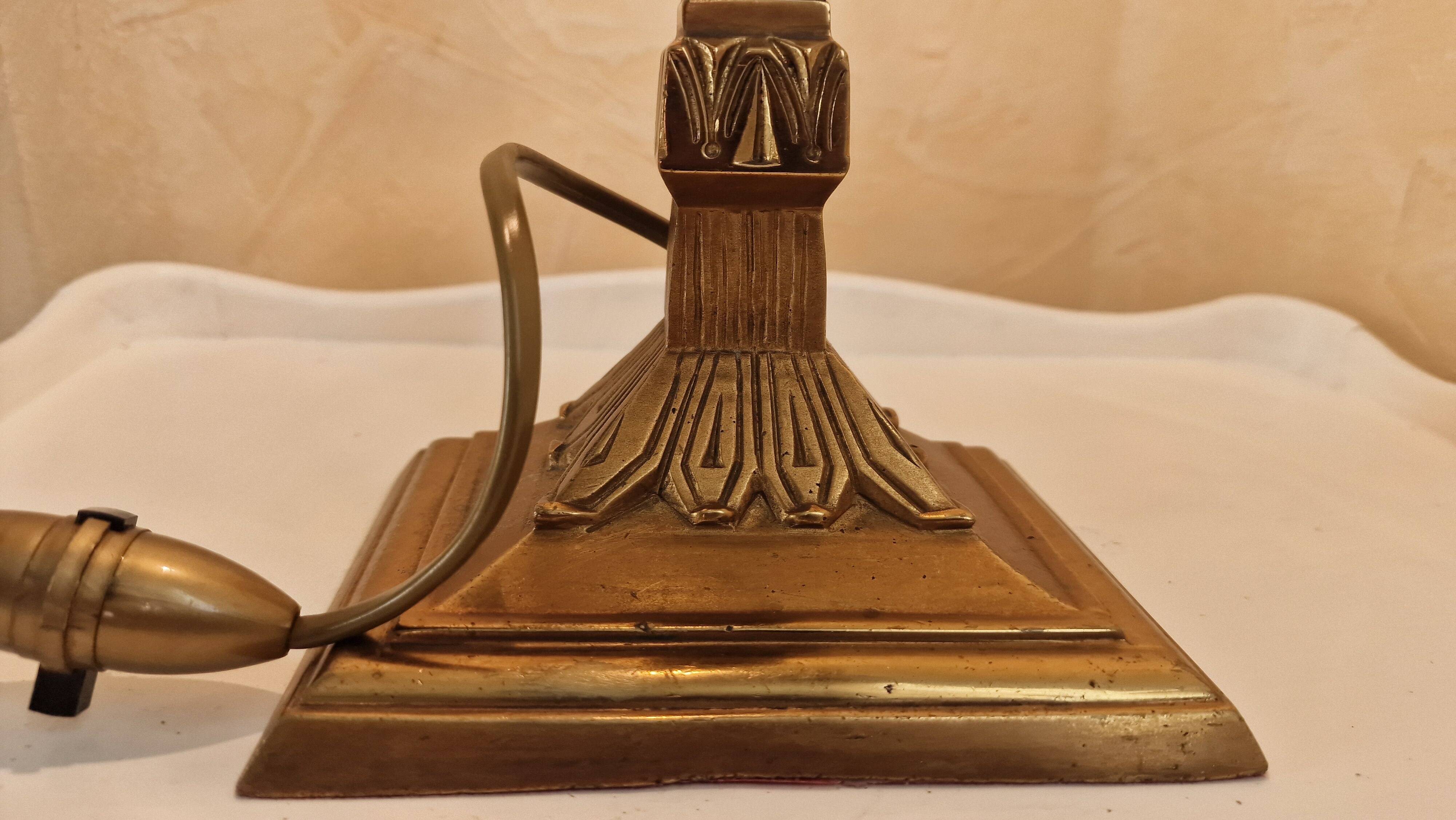 Pied de lampe art deco en laiton