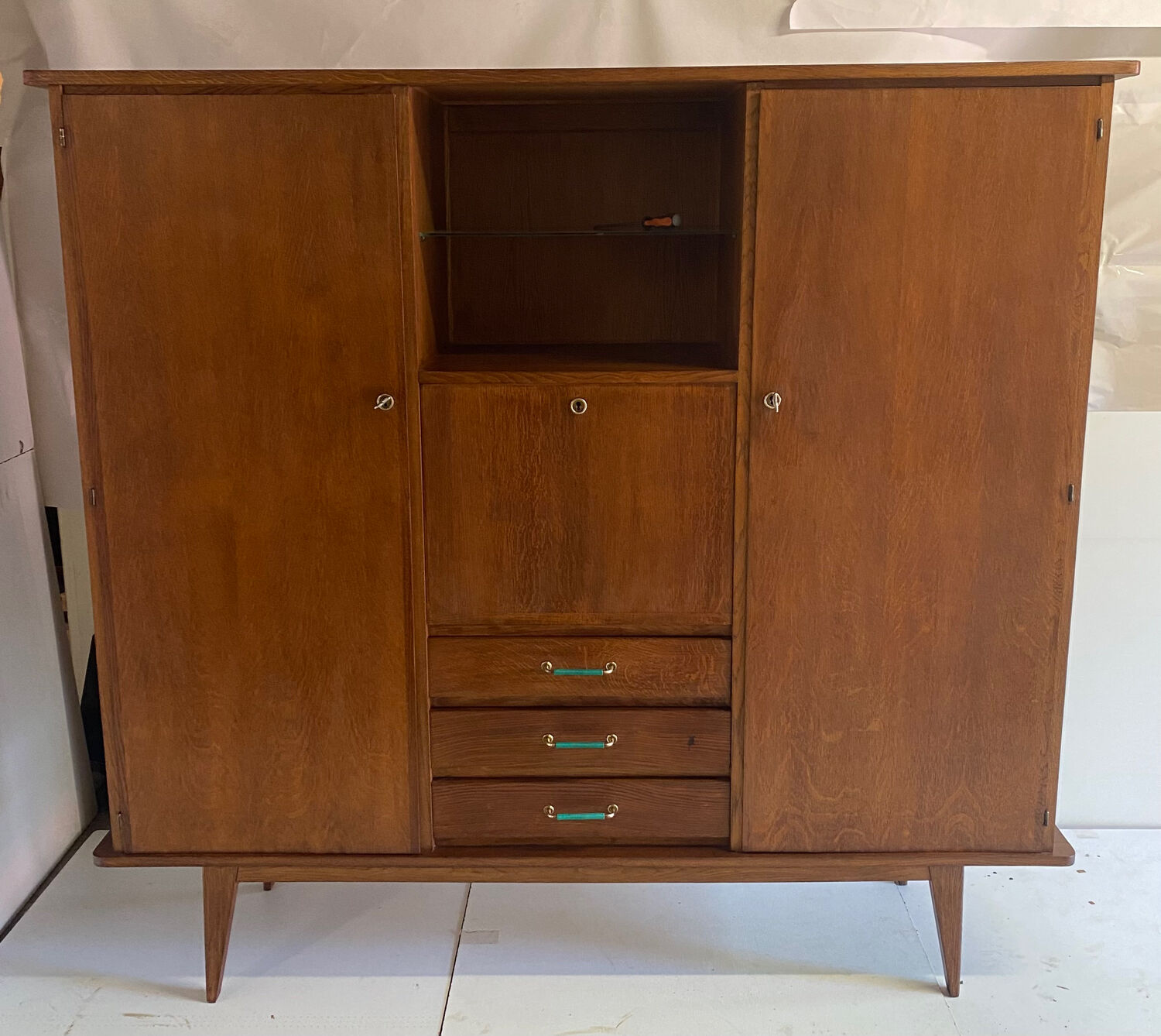 Vintage wardrobe feet compass from 1961