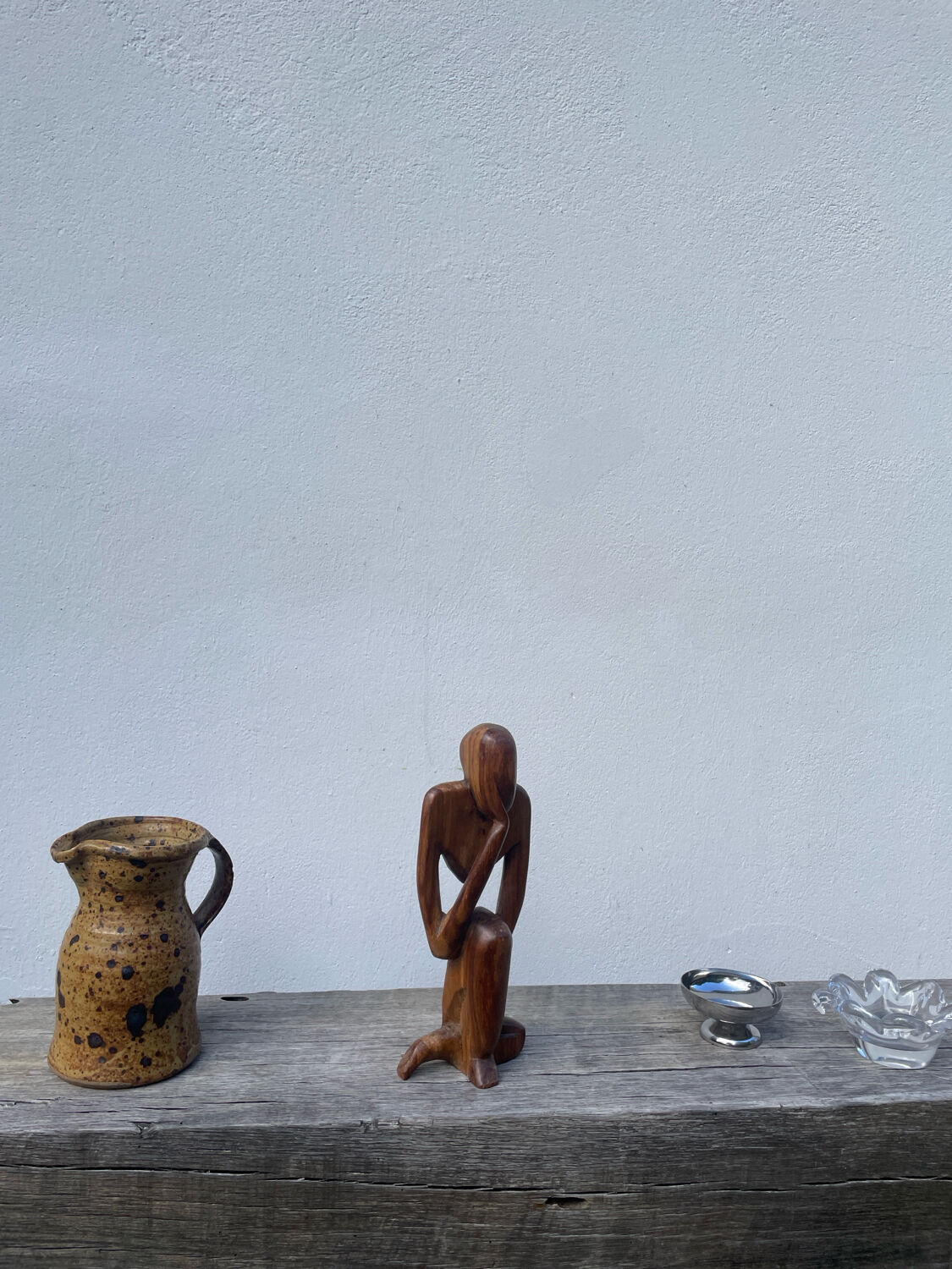 Wooden statuette sculpture, free form