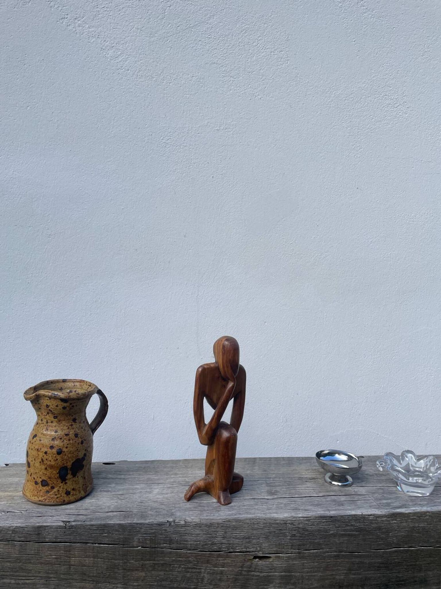 Wooden statuette sculpture, free form