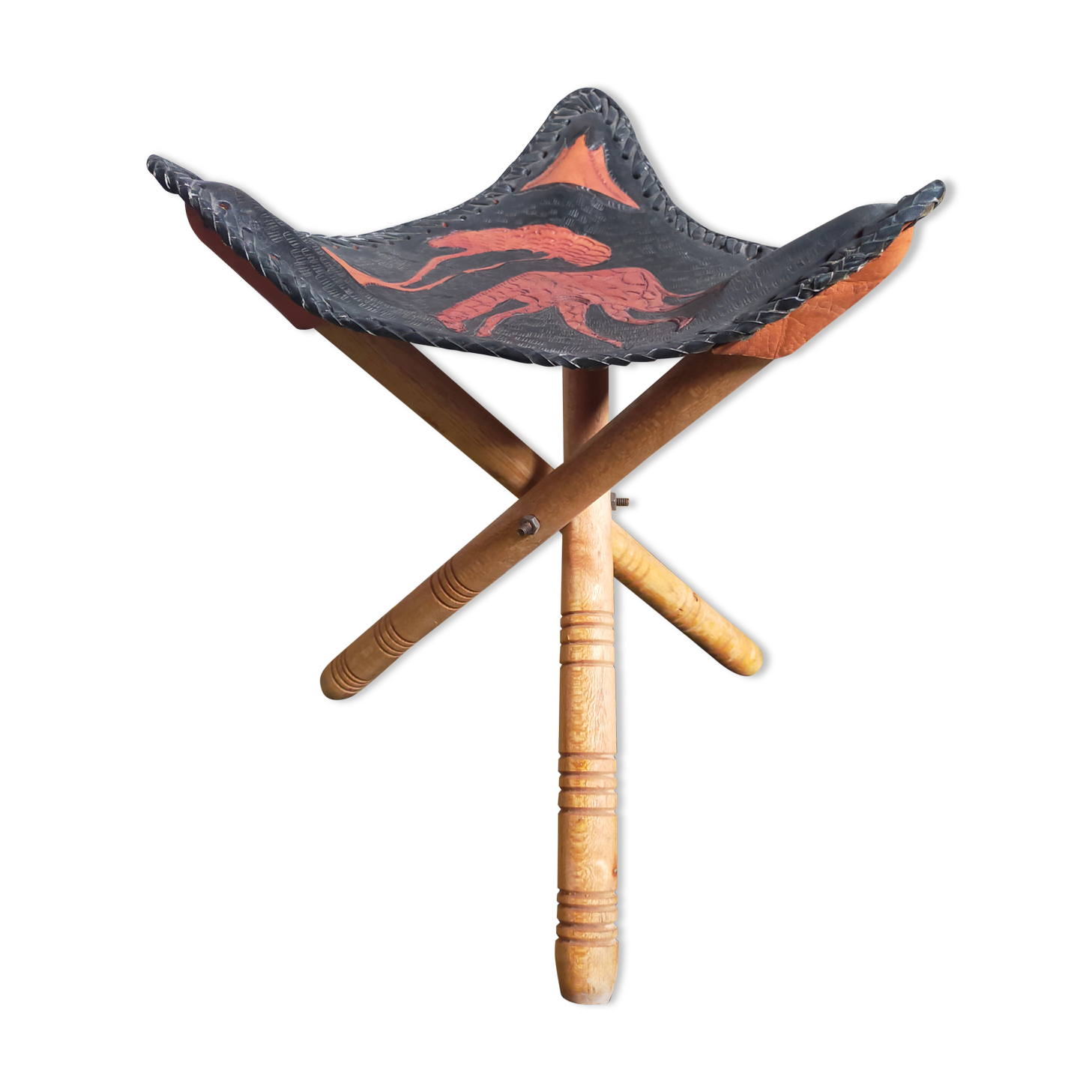 Folding tripod stool in Africa leather