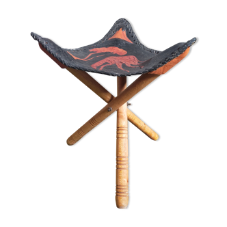 Tabouret pliant tripode en cuir Afrique